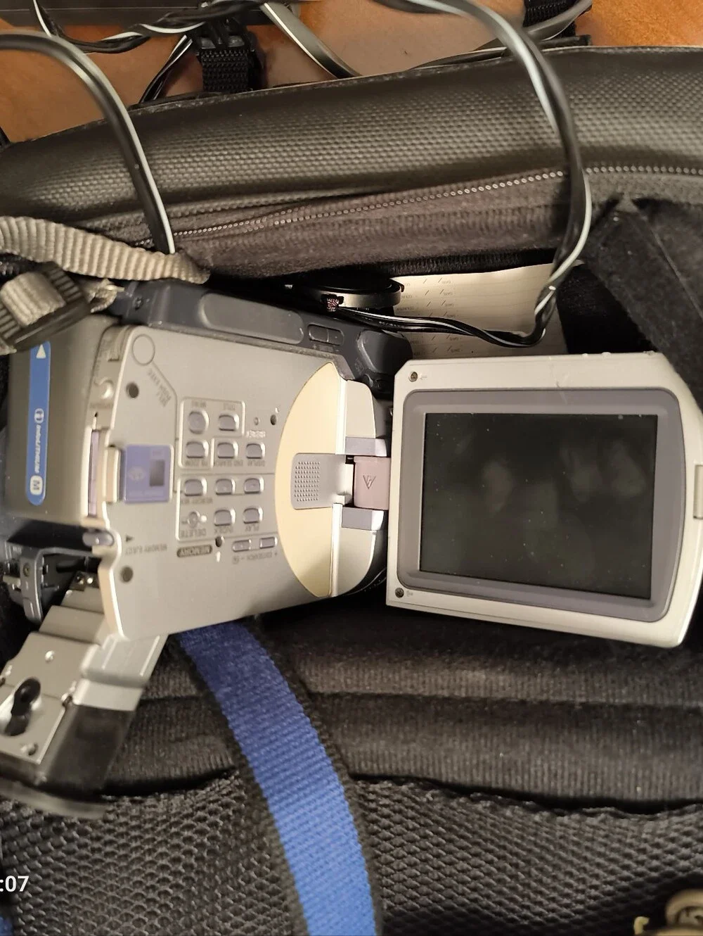 Sony Silver Digital Handycam 700x SteadyShot Camcorder